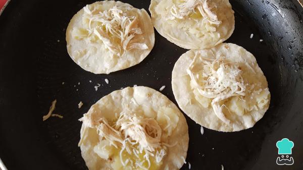 Recette de Chalupas à la Hidalgo - Étape 4