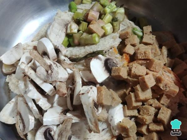 Recette de soupe végétalienne aux asperges sauvages - Étape 3