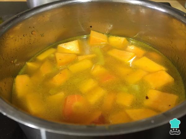 Crème de citrouille et de carottes au gingembre Recette - Étape 4