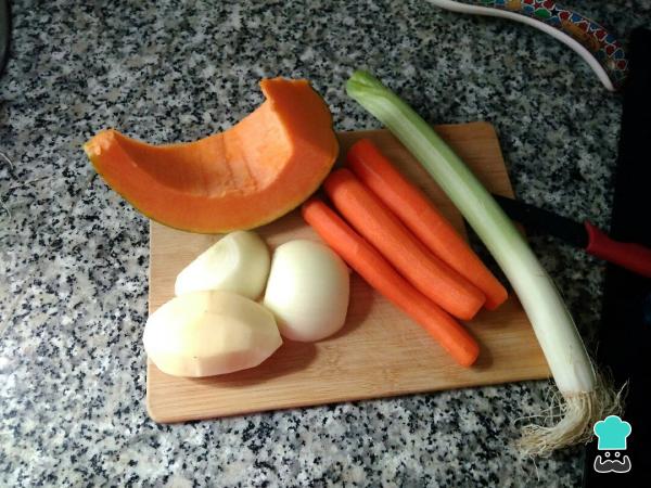 Recette Crème de légumes au fromage et à la crème - Étape 1