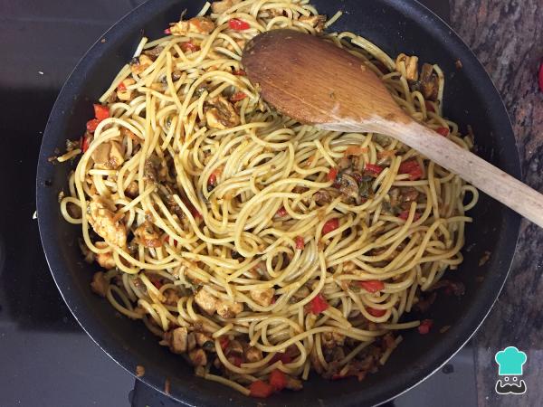 Recette de pâtes au poulet, légumes et soja - Étape 8