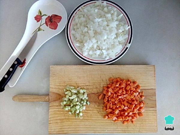 Recette italienne de macaroni bolognais - Étape 1