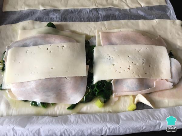 Recette de pâte feuilletée aux épinards, au jambon et au fromage - Étape 3