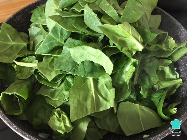 Recette de pâte feuilletée aux épinards, au jambon et au fromage - Étape 2