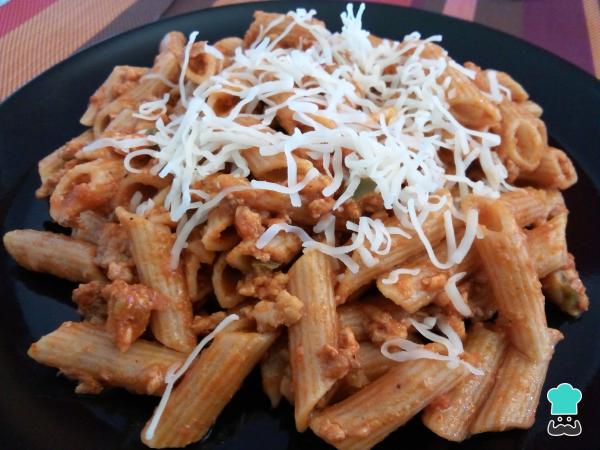 Recette de Macaroni à la viande hachée de poulet