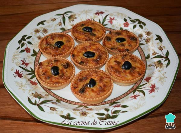 Recette de Mini quiches au bacon avec fromage et oignon