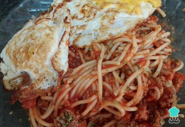 Recette de Spaghetti bolognaise à la tomate frite