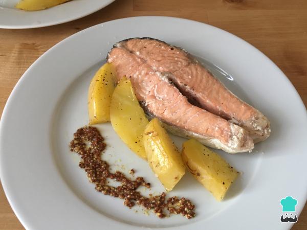 Recette de saumon en papillote avec pommes de terre