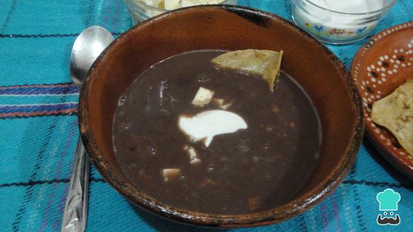 Recette de soupe aztèque aux haricots