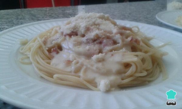 Recette de spaghettis au bacon et au fromage