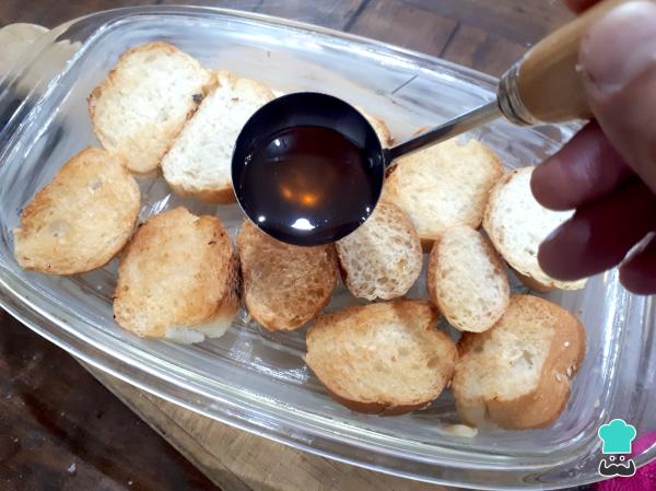 Recette de Capirotada mexicaine avec panela - Étape 4