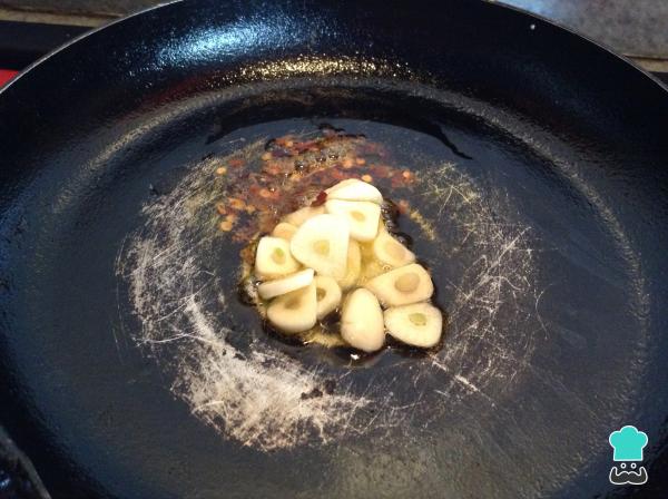 Recette rapide et facile de morue à l'ail - Étape 4