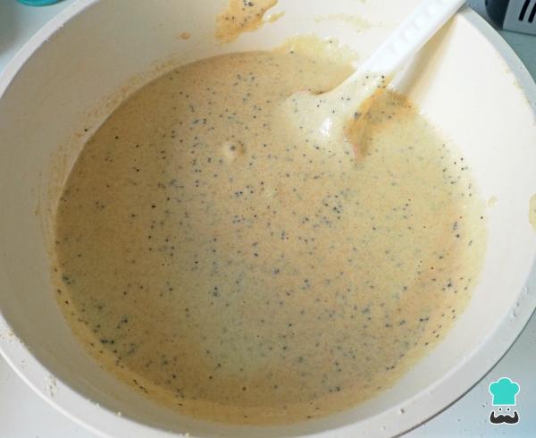 Recette de la génoise au citron et aux graines de pavot - Étape 3