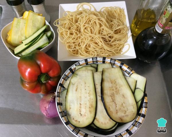 Recette de Salade de Pâtes et Légumes Rôtis - Étape 1