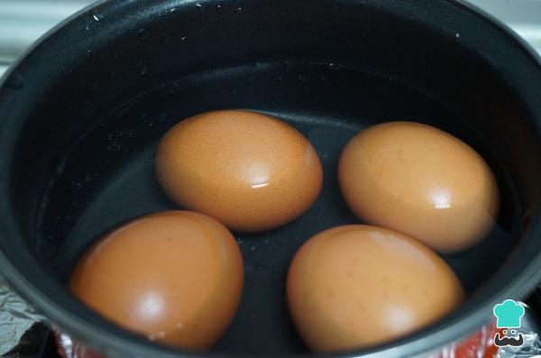 Recette de sandwich au thon et aux œufs durs - Étape 1