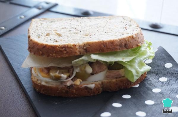 Recette de sandwich au thon et aux œufs durs - Étape 11