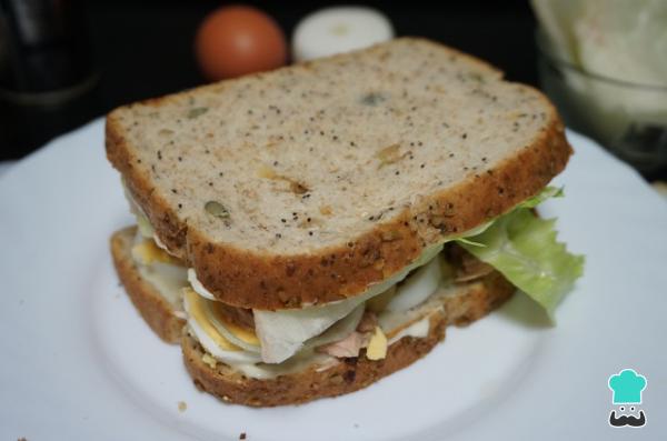 Recette de sandwich au thon et aux œufs durs - Étape 10