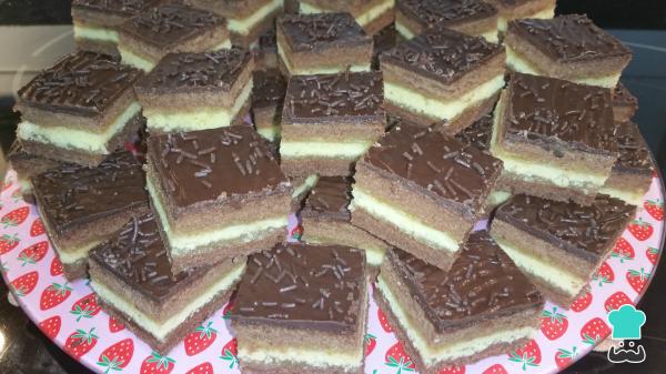 Recette de génoise fourrée à la compote de pommes