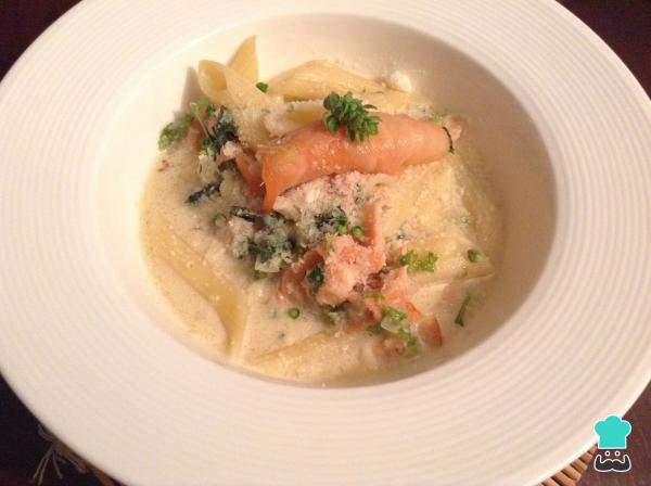 Recette de pâtes à la sauce au saumon