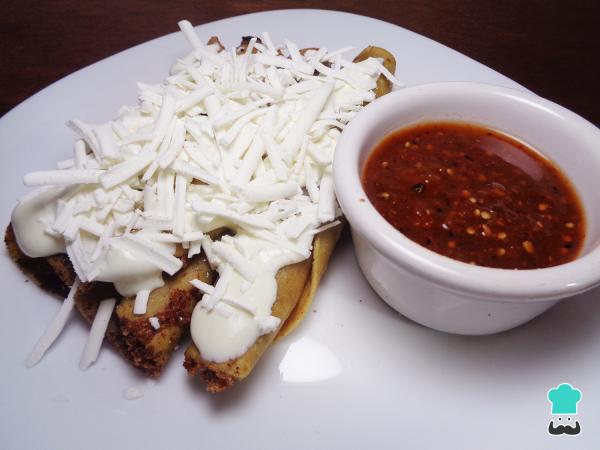 Recette de tacos aux haricots dorés et au fromage