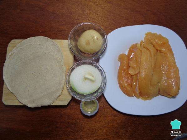 Tacos de pommes de terre dorées au poulet Recette - Étape 1