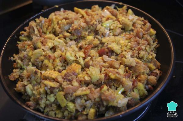 Recette de miettes de plantain aux couennes de porc - Étape 6