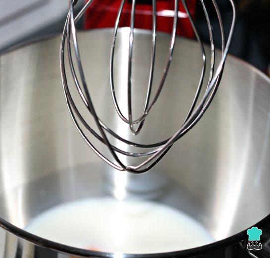 Recette de cake au jambon et au fromage avec du pain rassis - Étape 4