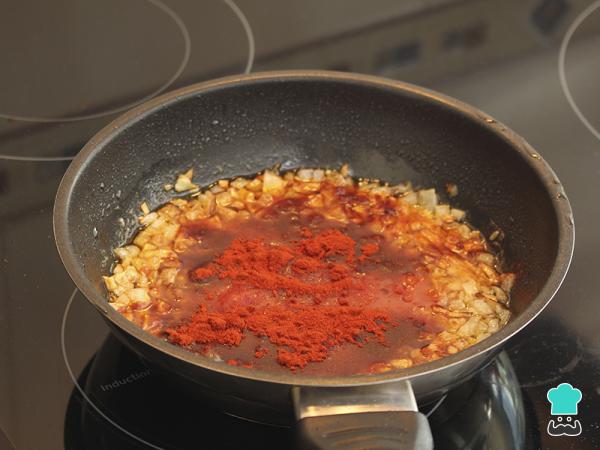 Feuilleté au thon, aux œufs et à la tomate Recette Empanadas - Étape 4