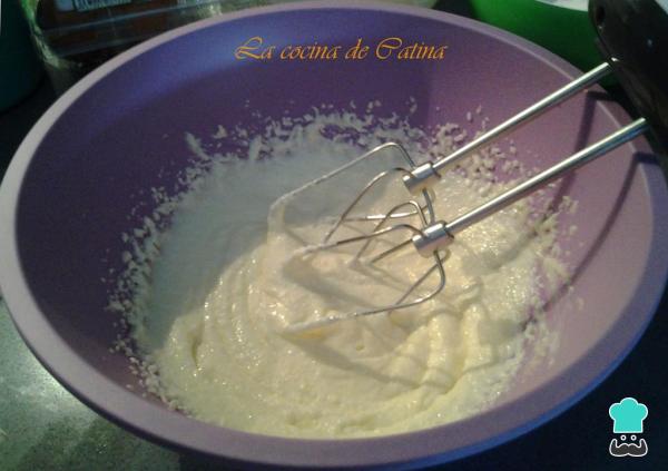 Recette de gâteau aux prunes sans gluten - Étape 1