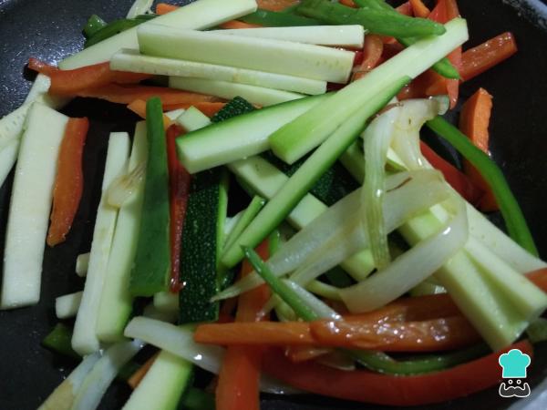 Recette de wrap aux légumes avec légumes rôtis - Étape 5