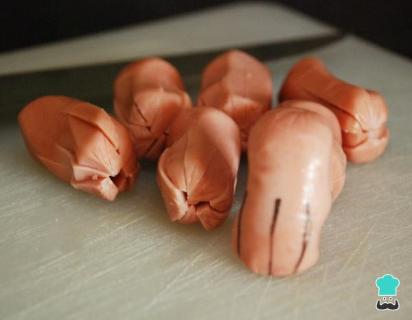 Recette de saucisses en forme de poulpe - Étape 1