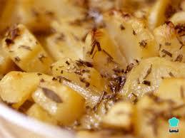 Recette de DORADA AU FOUR AUX POMMES DE TERRE