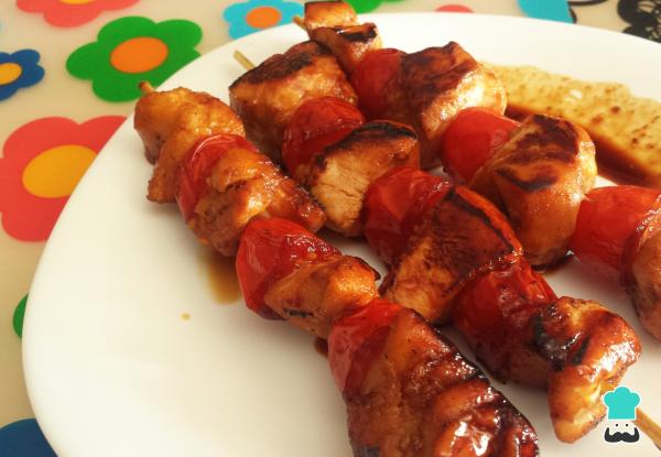 Recette de brochettes de poulet marinées au soja - style oriental
