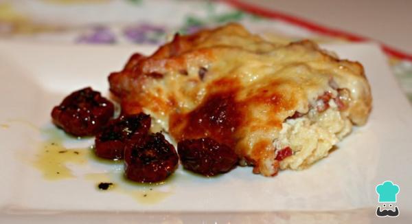 Recette de gâteau au jambon et au fromage avec du pain rassis