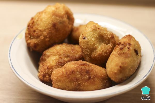 Recette pas à pas de croquettes de poulet maison