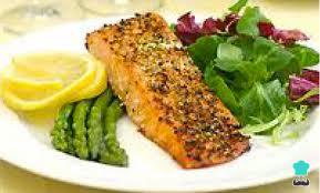 Saumon au poivre avec légumes