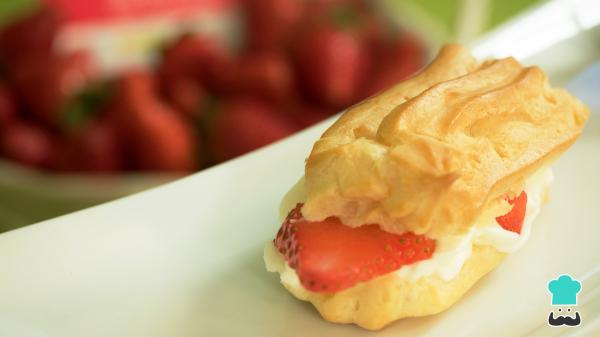 Recette de brioches à la crème et fraises sans gluten