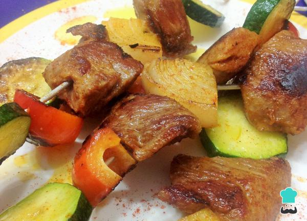 Recette de brochettes de viande et de légumes