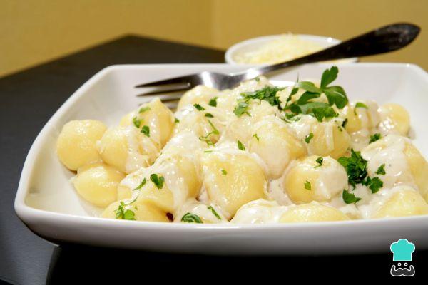 Recette de gnocchis sauce aux quatre fromages et noix de muscade