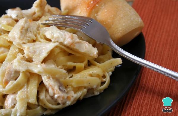 Recette de pâtes crémeuses au poulet