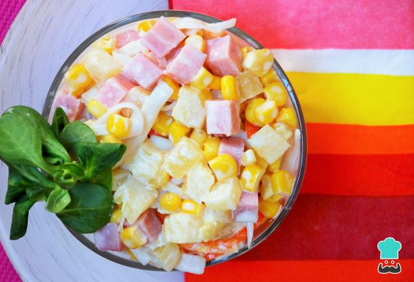 Recette de salade tropicale à l'ananas