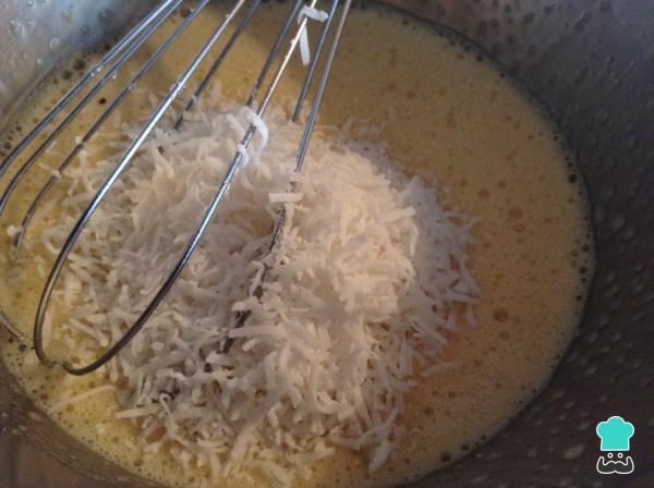 Recette de gâteau spongieux à la noix de coco - Étape 4