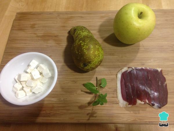 Recette de Canapés de fruits au jambon de canard - Étape 1