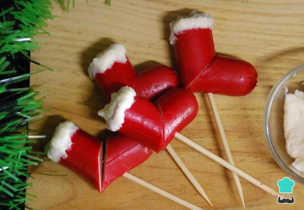 Recette d'apéritif de Noël : bottes de saucisse - Étape 7