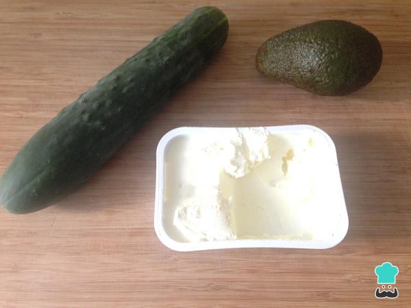 Recette de rouleaux de concombre farcis - Étape 1