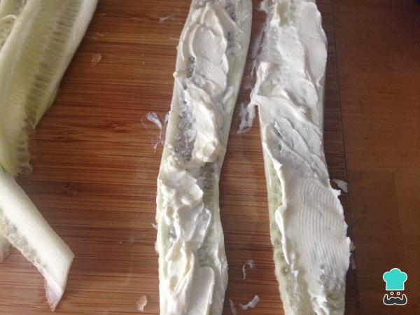 Recette de rouleaux de concombre farcis - Étape 3