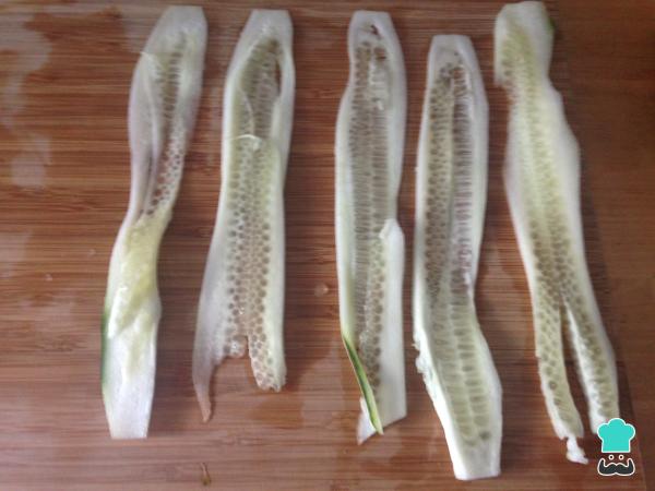 Recette de rouleaux de concombre farcis - Étape 2