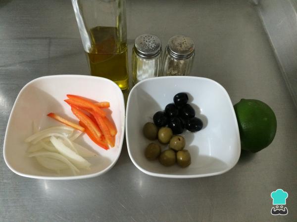 Recette de salade d'olives - Étape 1