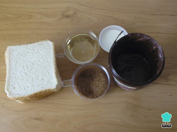 Recette de roulés de pain perdu - Étape 1