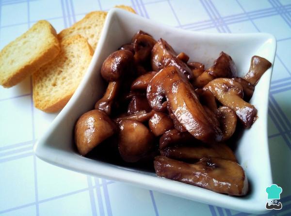 Recette de champignons à l'ail au Thermomix